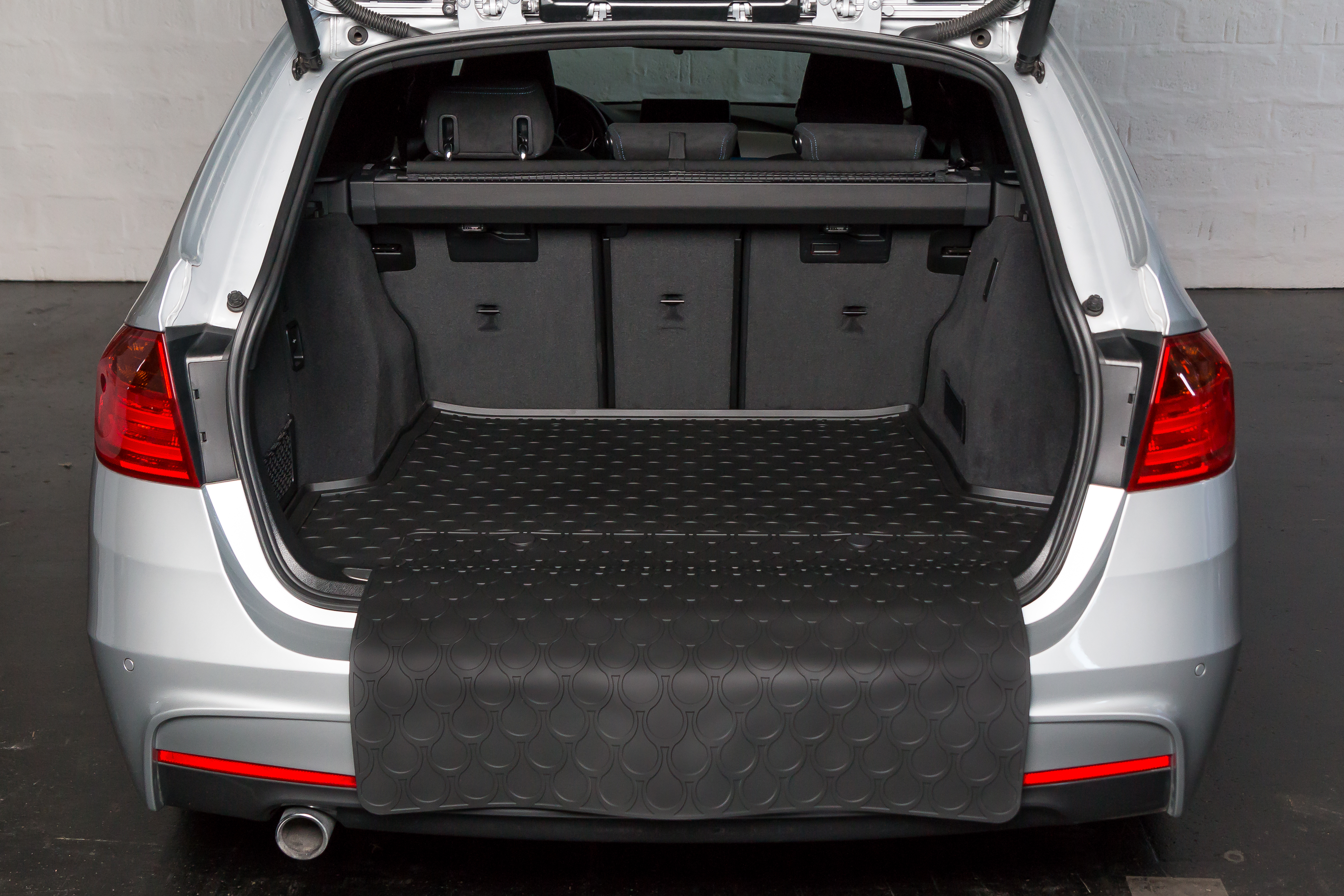 Design Kofferraumwanne Fur Audi Q5 Und Sq5 8r Bj 09 08 10 16 Nicht Fur Hybrid Kofferraummatte Passgenau Mit Erhohtem Rand Aroba