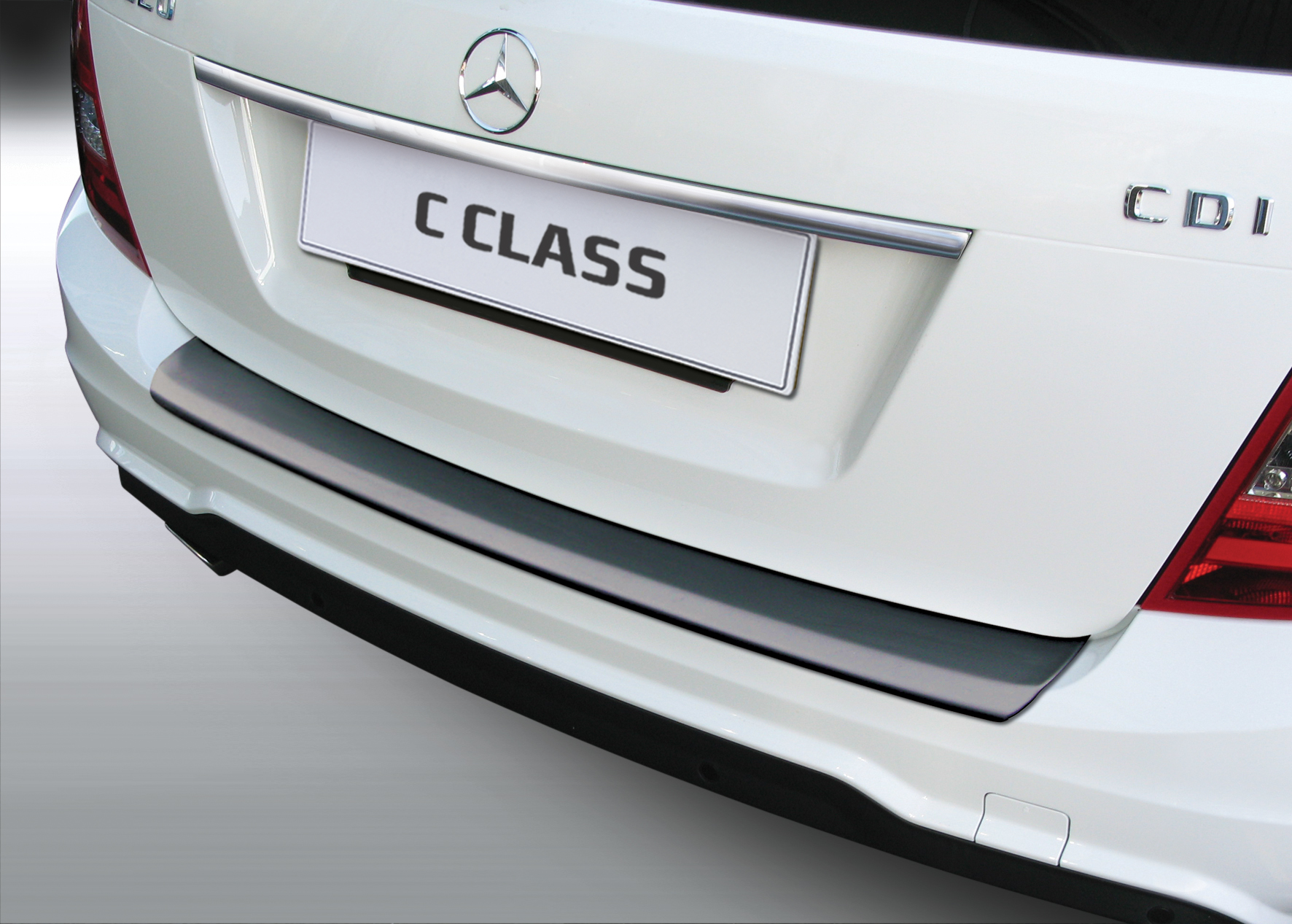 Ladekantenschutz mit Abkantung passend für Mercedes Benz C Klasse T Modell  (Kombi) (W204), für alle Modelle auch mit AMG Sportpaket ab BJ. 03.2011 bis  05.2014 (nicht für C63 Werks AMG) ABS Farbe