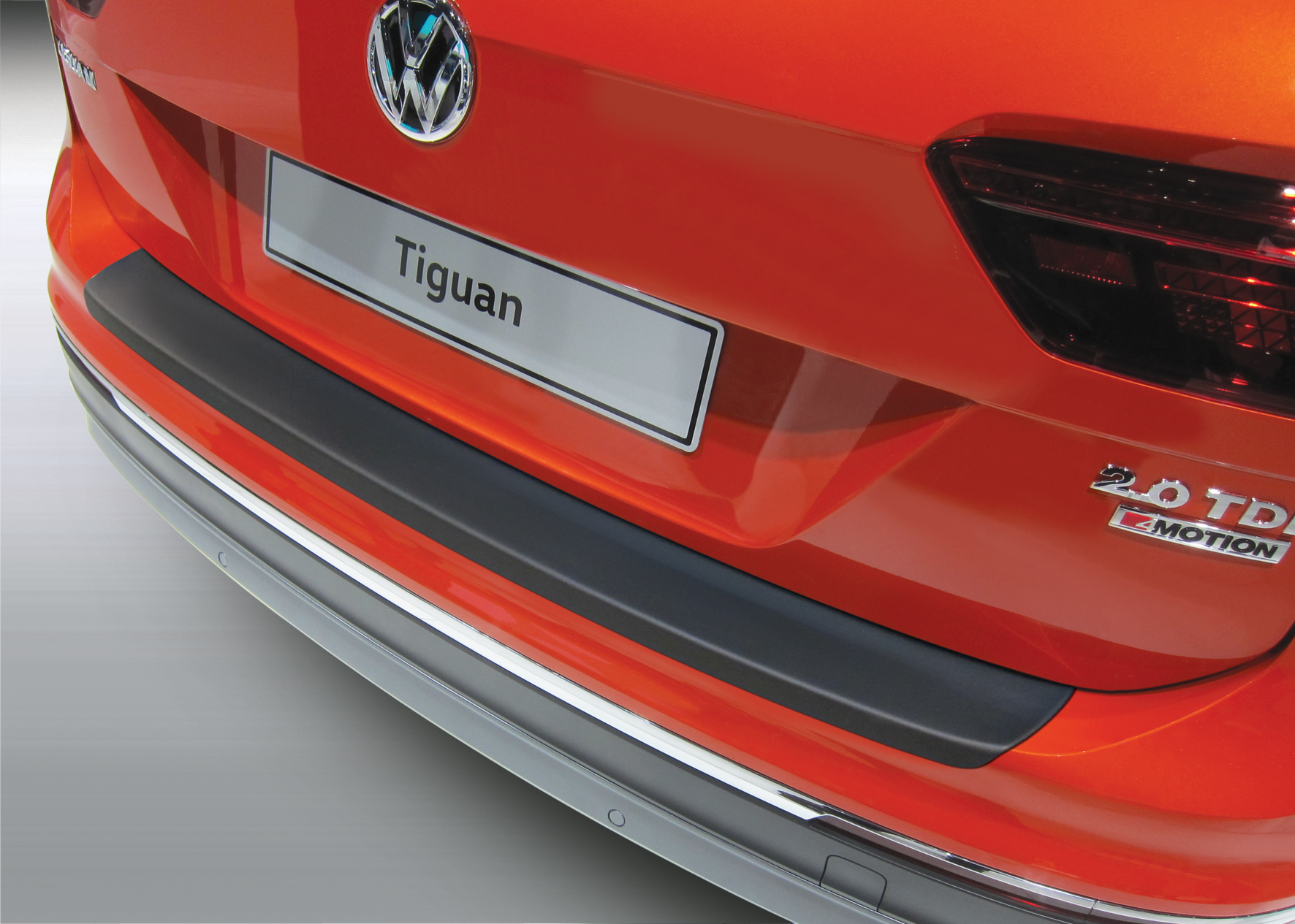 Ladekantenschutz mit Abkantung passend für Volkswagen Tiguan VW ab BJ.  04.2016> ABS Farbe schwarz