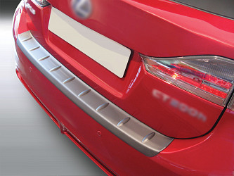 Ladekantenschutz passend für Lexus CT 200H ab BJ. 3.2011-2.2014  passgenau mit Abkantung ABS- Farbe schwarz