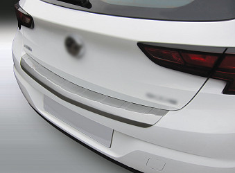 Ladekantenschutz passend für Opel Astra K Schrägheck ab BJ. 10.2015-12.2021 nicht für Turbo passgenau mit Abkantung ABS- Farbe schwarz