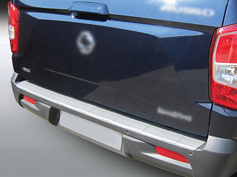 Ladekantenschutz passend für Ssangyong Musso ab BJ. 7.2018>  passgenau mit Abkantung ABS- Farbe schwarz