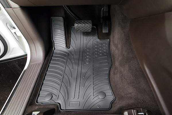 Design Gummi Fußmatten passend für Skoda Citigo BJ. 05.2012-08.2020 4 tlg mit erhöhtem Rand Farbe Schwarz Gummimatten Automatten passgenau