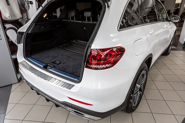 Edelstahl Ladekantenschutz passend für Mercedes Benz GLC (auch für AMG) Facelift BJ. 7.2019-7.2022 Stoßstangenschutz passgenau mit Abkantung V2A Gebürstet