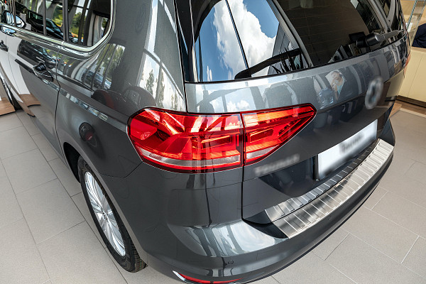 Stainless Steel Rear Bumper Protector Compatible With Volkswagen Touran (2. Generation Typ 5T) 09.2015-> Rearguard, Tailored Fit Bumper Guard,  Loading Edge Protector- Colour Brushed Stainless Steel