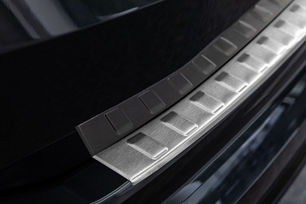 Stainless Steel Rear Bumper Protector Compatible With Volvo XC90 02.2015-> Rearguard, Tailored Fit Bumper Guard,  Loading Edge Protector- Colour Polished Stainless Steel (Chrome)