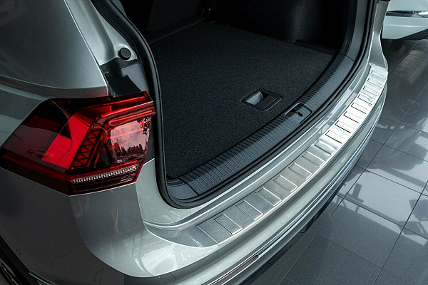Stainless Steel Rear Bumper Protector Compatible With Volkswagen Tiguan Allspace 04.2016-11.2023 Rearguard, Tailored Fit Bumper Guard,  Loading Edge Protector- Colour Brushed Stainless Steel