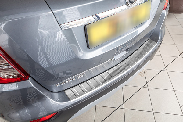 Edelstahl Ladekantenschutz passend für Opel Mokka X BJ. 7.2016-6.2019 Stoßstangenschutz passgenau mit Abkantung V2A Gebürstet