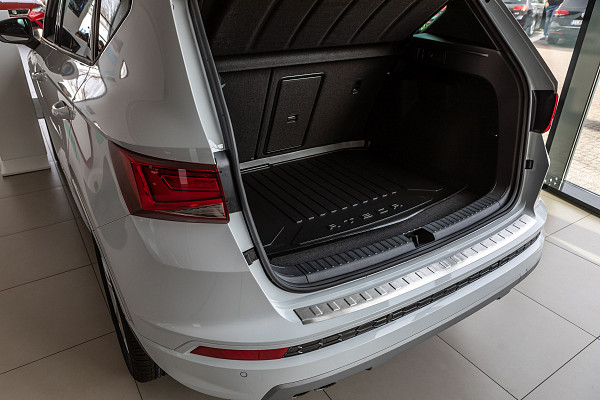 Edelstahl Ladekantenschutz passend für Seat Ateca und Ateca Cupra ab BJ. 7.2016> Stoßstangenschutz passgenau mit Abkantung V2A Gebürstet