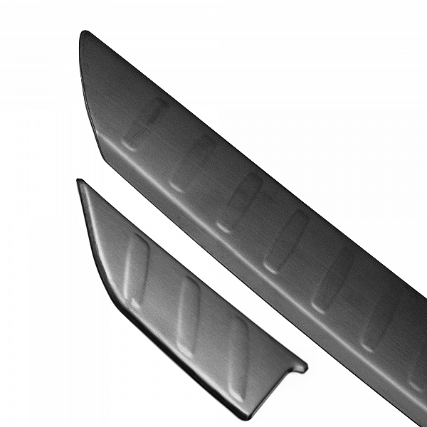 Zaštitna letva stražnjeg branika od nehrđajućeg čelika kompatibilna sa Mazda CX-3 (3 dijela) 06.2015-06.2018 precizno pristajanje s dubokim zaštitnim rubom- boja antracit brušeni nehrđajući čelik