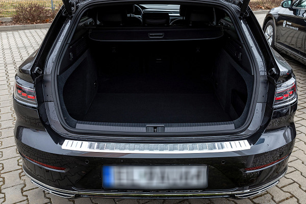 Edelstahl Ladekantenschutz passend für Volkswagen Arteon Shooting Brake ab BJ. 11.2020> (nicht für R/R Line)  Stoßstangenschutz passgenau mit Abkantung V2A Hochglanz Poliert (CHROM)