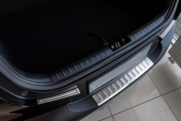 Stainless Steel Rear Bumper Protector Compatible With Kia Stonic 09.2017-> Rearguard, Tailored Fit Bumper Guard,  Loading Edge Protector- Colour Polished Stainless Steel (Chrome)