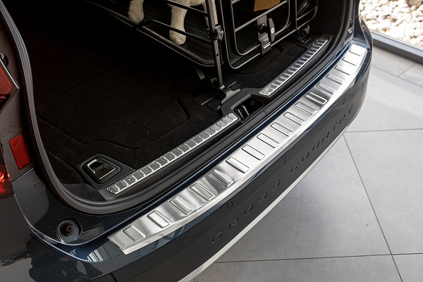 Edelstahl Ladekantenschutz passend für Volvo V90 ab BJ. 9.2016> Stoßstangenschutz passgenau mit Abkantung V2A Anthrazit gebürstet