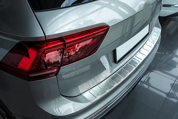 Stainless Steel Rear Bumper Protector Compatible With Volkswagen Tiguan Allspace 04.2016-08.2024 Rearguard, Tailored Fit Bumper Guard,  Loading Edge Protector- Colour Polished Stainless Steel (Chrome)