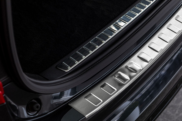 Stainless Steel Rear Bumper Protector Compatible With Volvo XC90 02.2015-> Rearguard, Tailored Fit Bumper Guard,  Loading Edge Protector- Colour Polished Stainless Steel (Chrome)