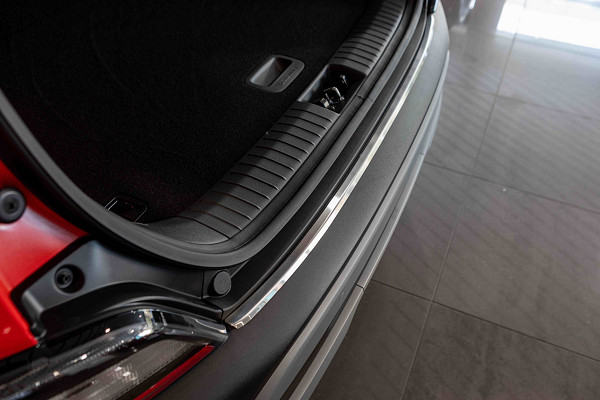 Stainless Steel Rear Bumper Protector Compatible With Hyundai Kona & Kona Electric 10.2017-02.2023 Rearguard, Tailored Fit Bumper Guard,  Loading Edge Protector- Colour Black Mirror Stainless Steel (Black Chrome)
