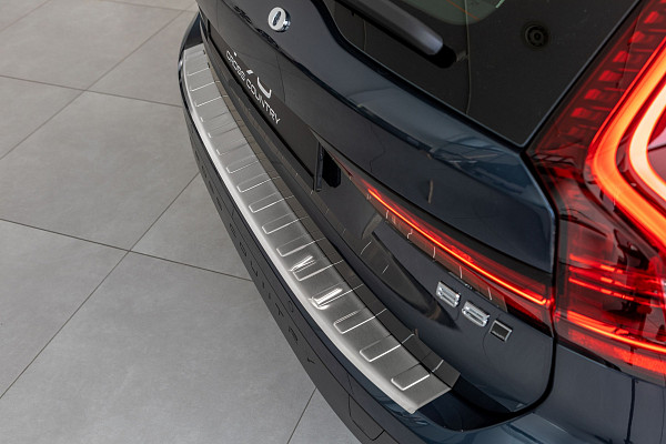 Edelstahl Ladekantenschutz passend für Volvo V90 ab BJ. 9.2016> Stoßstangenschutz passgenau mit Abkantung V2A Anthrazit gebürstet