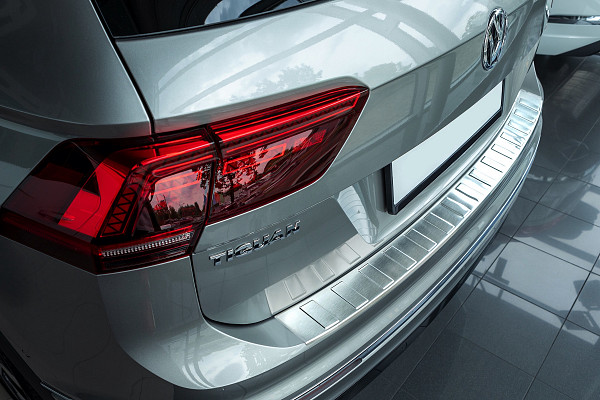 Stainless Steel Rear Bumper Protector Compatible With Volkswagen Tiguan Allspace 04.2016-11.2023 Rearguard, Tailored Fit Bumper Guard,  Loading Edge Protector- Colour Brushed Stainless Steel
