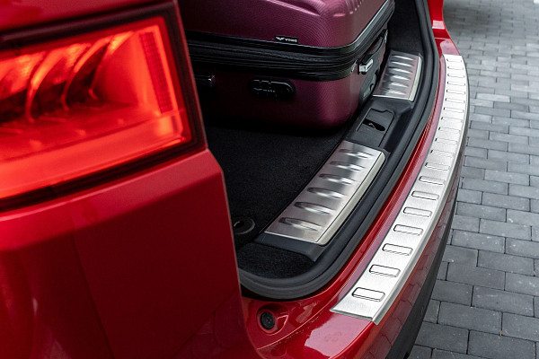 Stainless Steel Rear Bumper Protector Compatible With Jaguar F-Pace 01.2016-> Rearguard, Tailored Fit Bumper Guard,  Loading Edge Protector- Colour Brushed Stainless Steel