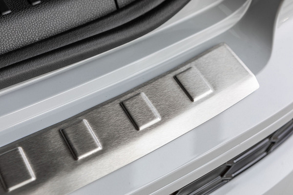 Edelstahl Ladekantenschutz passend für Seat Ateca und Ateca Cupra ab BJ. 7.2016> Stoßstangenschutz passgenau mit Abkantung V2A Gebürstet