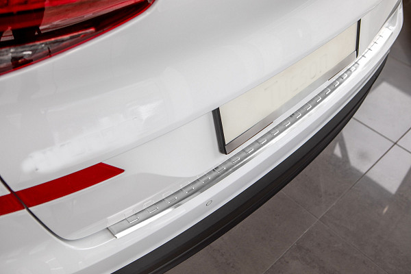 Zaščitna letvica zadnjega odbijača iz nerjavečega jekla kompatibilna za Hyundai Tucson 07.2015-07.2018 natančno prilegajoča zaščita nakladalnega roba z globokim zaščitnim robom- barva krtačeno nerjaveče jeklo