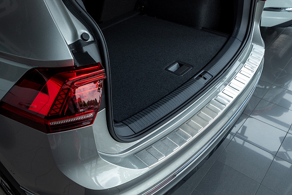 Stainless Steel Rear Bumper Protector Compatible With Volkswagen Tiguan Allspace 04.2016-08.2024 Rearguard, Tailored Fit Bumper Guard,  Loading Edge Protector- Colour Polished Stainless Steel (Chrome)