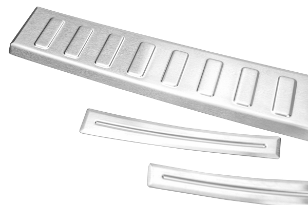 Stainless Steel Rear Bumper Protector Compatible With Kia Stonic 09.2017-> Rearguard, Tailored Fit Bumper Guard,  Loading Edge Protector- Colour Brushed Stainless Steel