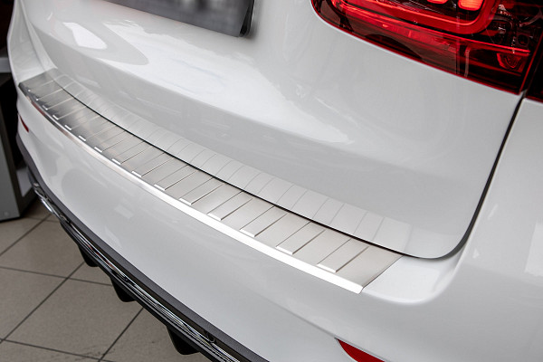 Edelstahl Ladekantenschutz passend für Mercedes Benz GLC (auch für AMG) Facelift BJ. 7.2019-7.2022 Stoßstangenschutz passgenau mit Abkantung V2A Gebürstet