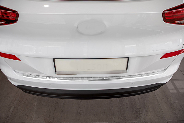 Zaščitna letvica zadnjega odbijača iz nerjavečega jekla kompatibilna za Hyundai Tucson 07.2015-07.2018 natančno prilegajoča zaščita nakladalnega roba z globokim zaščitnim robom- barva krtačeno nerjaveče jeklo