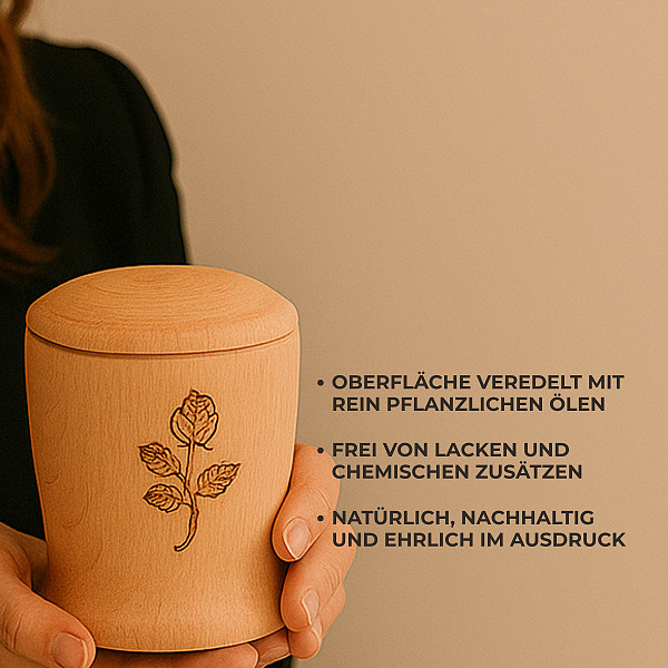 Handgefertigte Mini-Urne aus Buchenholz mit Rosen-Gravur – Zylindrische Erinnerungsurne – 10 cm hoch – Gedenkurne – Kleine Urne für Teilasche, Tierasche oder Andenken – Natürlich & stilvoll verarbeitet