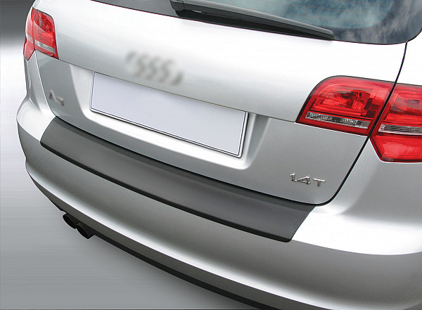 Zaštitna letva stražnjeg branika pogodno za Audi A3 & S3 Sportback 8PA 06.2008-05.2012 Facelift precizno pristajanje s dubokim zaštitnim rubom, ABS plastika- posebna boja izgled brušeni aluminij