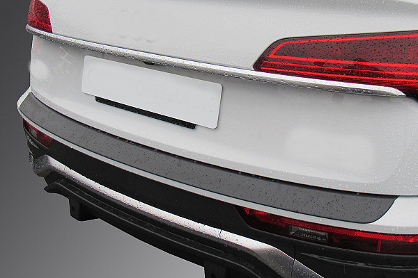 Zaštitna letva stražnjeg branika pogodno za Audi Q5 Sportback 03.2021->  precizno pristajanje s dubokim zaštitnim rubom, ABS plastika- boja crna mat