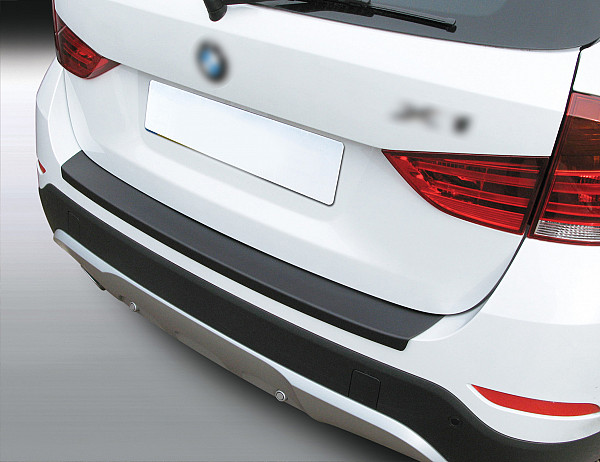Zaštitna letva stražnjeg branika pogodno za BMW X1 E84 07.2012-10.2015 nije za M Paket precizno pristajanje s dubokim zaštitnim rubom, ABS plastika- boja crna mat