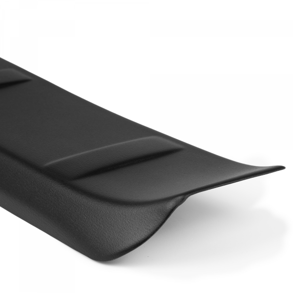 Ladekantenschutz passend für Chevrolet Trax ab BJ. 5.2013-8.2014  passgenau mit Abkantung ABS- Farbe schwarz