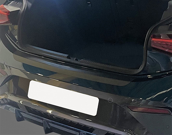 Zaštitna letva stražnjeg branika pogodno za Cupra Born 11.2021->  precizno pristajanje s dubokim zaštitnim rubom, ABS plastika- boja crna mat