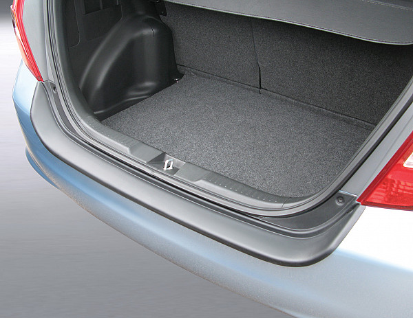 Ladekantenschutz passend für Honda Jazz ab BJ. 10.2004-10.2008  passgenau mit Abkantung ABS- Farbe schwarz