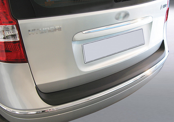 Zaštitna letva stražnjeg branika pogodno za Hyundai i30 Karavan bisBJ.06.2010  precizno pristajanje s dubokim zaštitnim rubom, ABS plastika- posebna boja izgled karbonskih vlakana