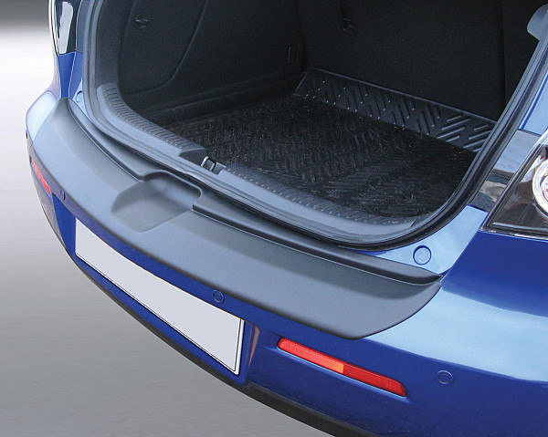 Ladekantenschutz passend für Mazda 3 Schrägheck ab BJ. 6.2006-4.2009 nicht für Sport passgenau mit Abkantung ABS- Farbe schwarz