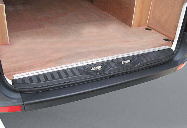 Ladekantenschutz passend für Mercedes Benz Sprinter  ab BJ. 5.2006>  passgenau mit Abkantung ABS- Farbe schwarz