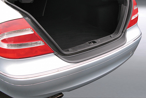 Zaštitna letva stražnjeg branika pogodno za Mercedes Benz Razred CLK Facelift 209 05.2005-04.2009 također za CLK Cabrio precizno pristajanje s dubokim zaštitnim rubom, ABS plastika- boja crna mat
