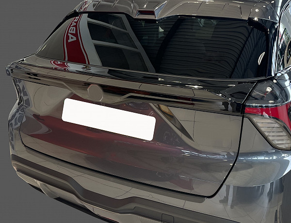 Zaštitna letva stražnjeg branika pogodno za MG MG4 09.2022->  precizno pristajanje s dubokim zaštitnim rubom, ABS plastika- posebna boja izgled brušeni aluminij
