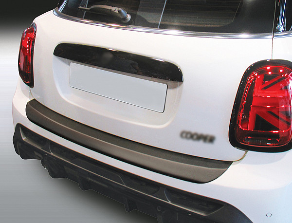 Zaštitna letva stražnjeg branika pogodno za MINI Cooper F55 03.2021-> 5 vrata precizno pristajanje s dubokim zaštitnim rubom, ABS plastika- boja crna mat