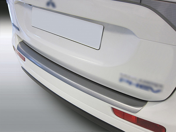 Ladekantenschutz passend für Mitsubishi Outlander ab BJ. 9.2012-9.2015 auch für PHEV passgenau mit Abkantung ABS- Sonderfarbe Aluminium Gebürstet Optik