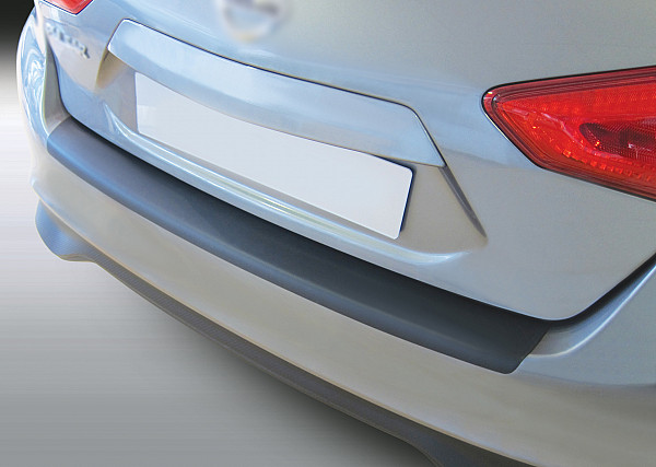 Ladekantenschutz passend für Nissan Pulsar ab BJ. 10.2014-6.2018  passgenau mit Abkantung ABS- Farbe schwarz