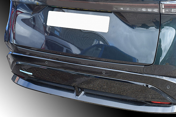 Ladekantenschutz passend für Nissan Ariya ab BJ. 9.2022>  passgenau mit Abkantung ABS- Farbe schwarz