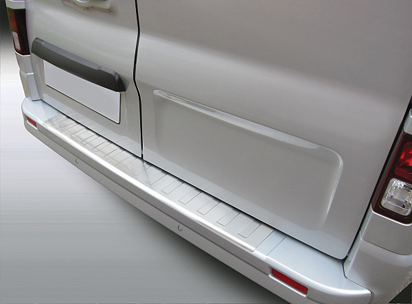 Ladekantenschutz passend für Opel Vivaro B ab BJ. 6.2014-6.2019  passgenau mit Abkantung ABS- Sonderfarbe Silber