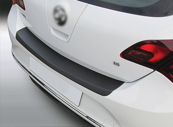 Ladekantenschutz passend für Opel Astra J Schrägheck ab BJ. 9.2012-9.2015  passgenau mit Abkantung ABS- Farbe schwarz
