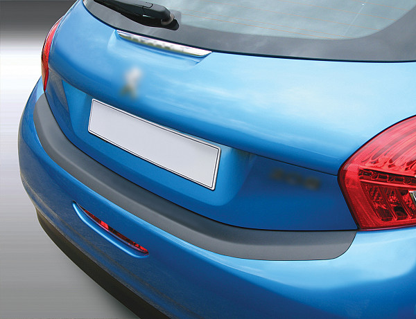 Ladekantenschutz passend für Peugeot 208 ab BJ. 4.2012-12.2019  passgenau mit Abkantung ABS- Farbe schwarz