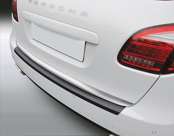 Zaščitna letvica zadnjega odbijača kompatibilna za Porsche Cayenne 05.2010-10.2014  zaščita nakladalnega roba z globokim zaščitnim robom, ABS plastika- barva črna mat