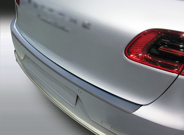 Zaščitna letvica zadnjega odbijača kompatibilna za Porsche Macan 04.2014-03.2024  zaščita nakladalnega roba z globokim zaščitnim robom, ABS plastika- barva črna mat